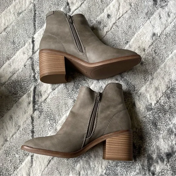 Grey khaki heeled booties - Picture 2 of 7